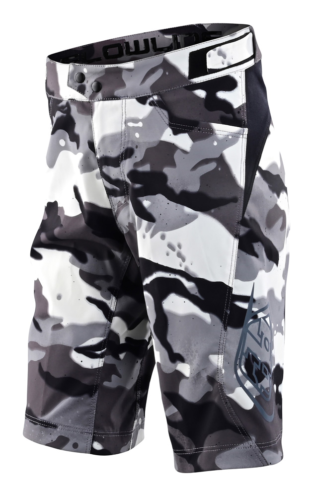 Troy Lee Designs Flowline Shorts No Liner Youth 24, Spray Camo Army 1 79.538.224_0.JPG